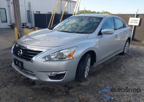 2015 Nissan Altima 2.5/2.5 S/2.5 Sl/2.5 Sv z USA, uszkodzony, nr VIN 1N4AL3AP4FC437800